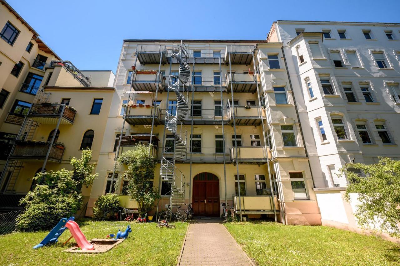 Helle Wohnung Mit Balkon In Grunen Innenhof - W-Lan, 4 Schlafplatze Magdeburgo Exterior foto