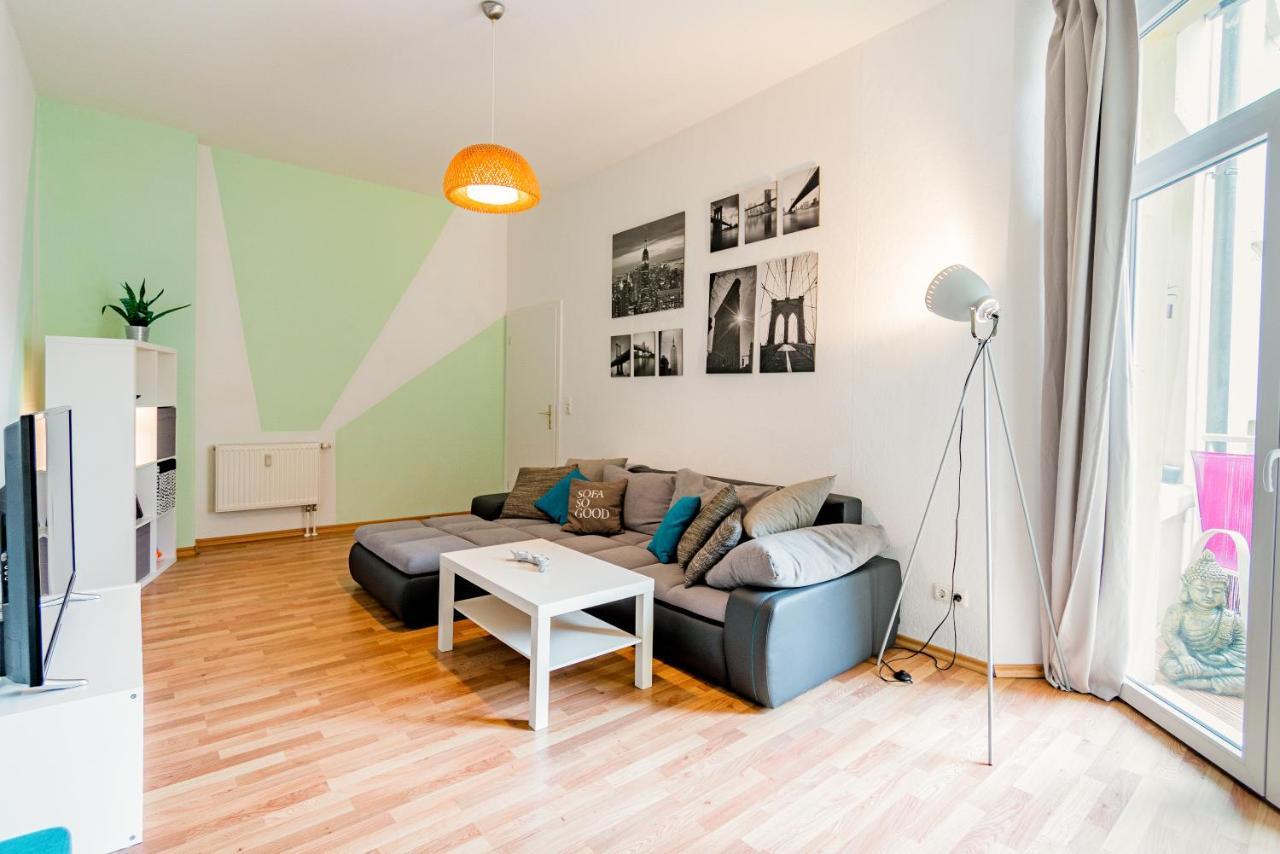 Helle Wohnung Mit Balkon In Grunen Innenhof - W-Lan, 4 Schlafplatze Magdeburgo Exterior foto